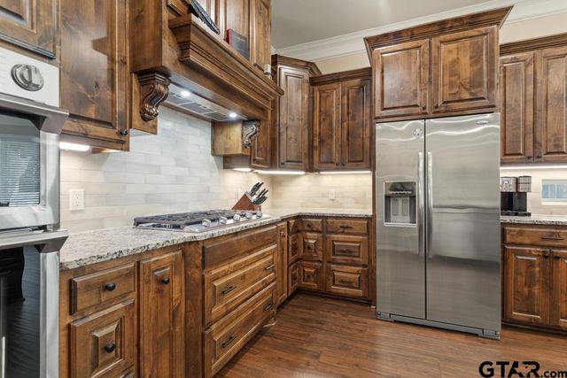 6923 Saint Anthony Drive, Tyler, TX 75703