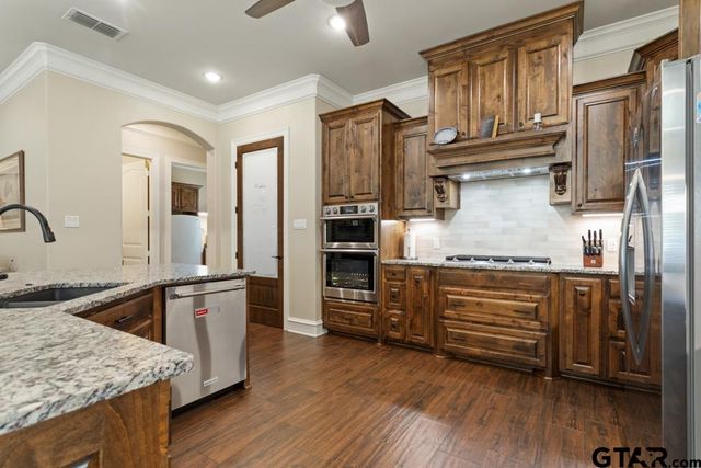 6923 Saint Anthony Drive, Tyler, TX 75703