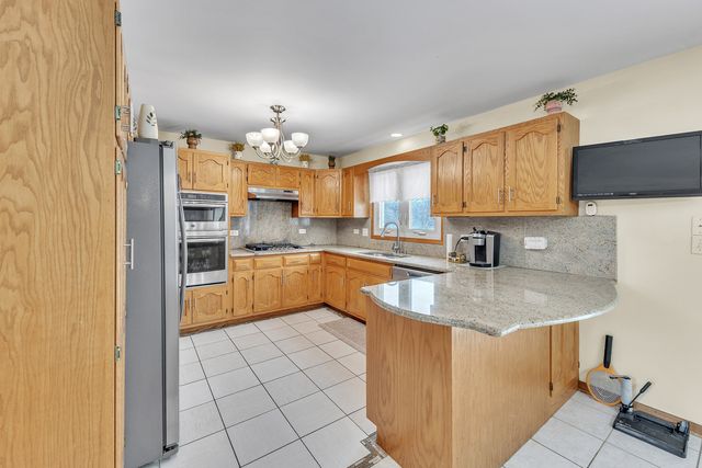 14170 Green Valley Drive, Orland Park, IL 60467