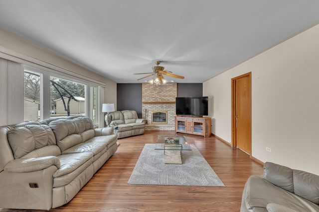 14170 Green Valley Drive, Orland Park, IL 60467