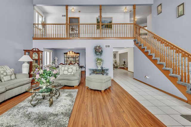 14170 Green Valley Drive, Orland Park, IL 60467