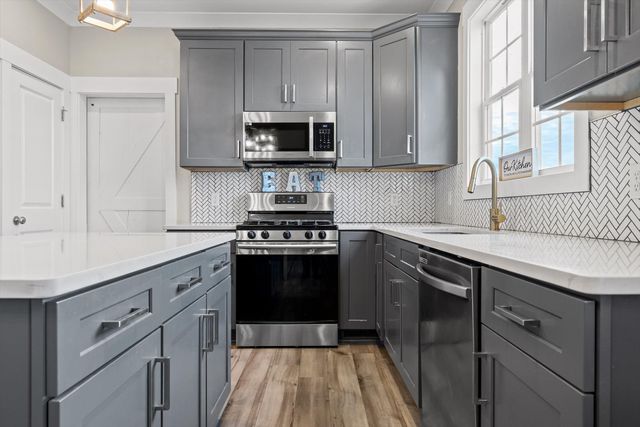 8112 Holly Crest Drive, Chattanooga, TN 37421