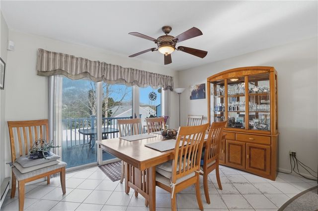 1 Willow Glen Circle 106, Warwick, RI 02889