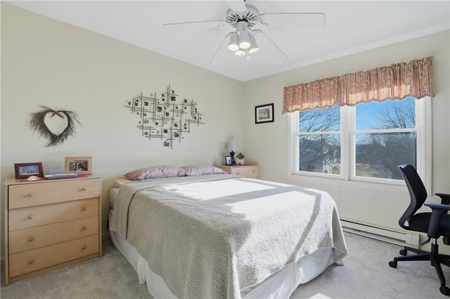 1 Willow Glen Circle 106, Warwick, RI 02889