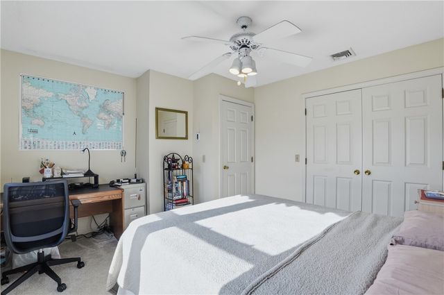 1 Willow Glen Circle 106, Warwick, RI 02889