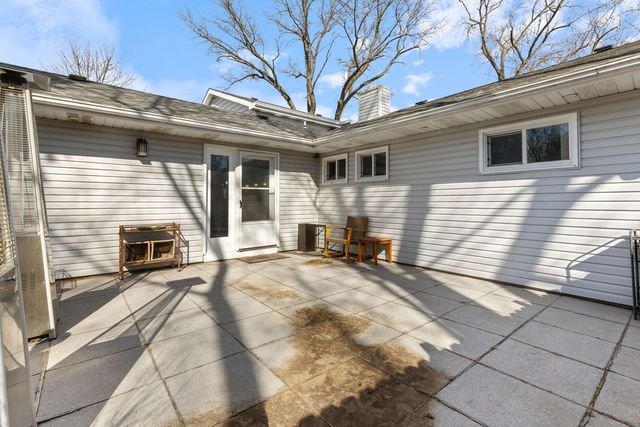 5524 S Bruner Street, Hinsdale, IL 60521