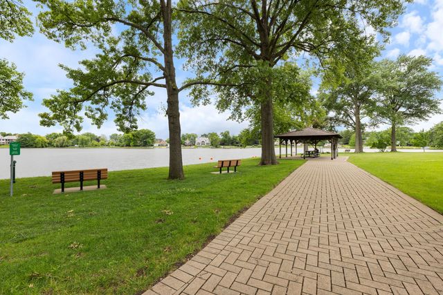 5524 S Bruner Street, Hinsdale, IL 60521
