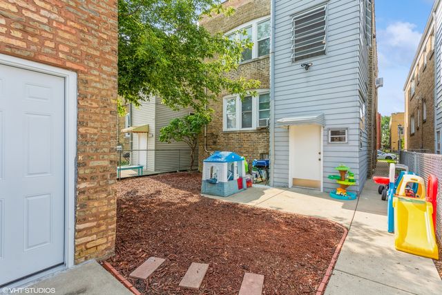 4830 Wright Terrace 2, Skokie, IL 60077