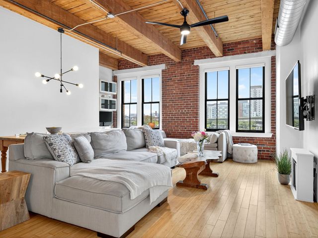 9 West Broadway 508, Boston, MA 02127