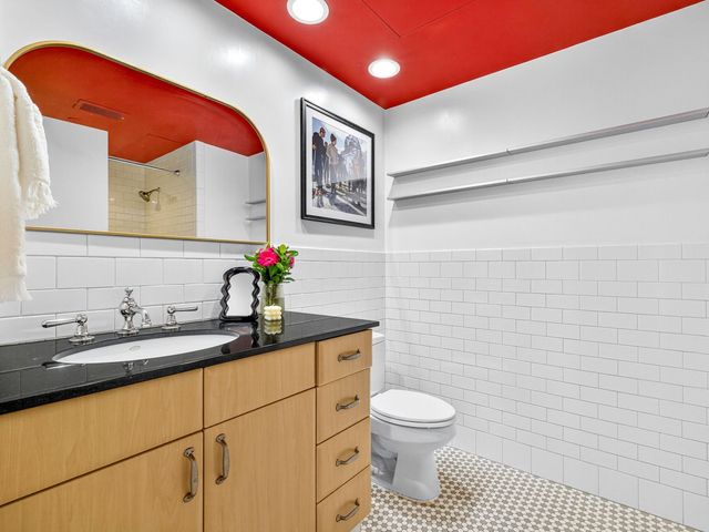 9 West Broadway 508, Boston, MA 02127