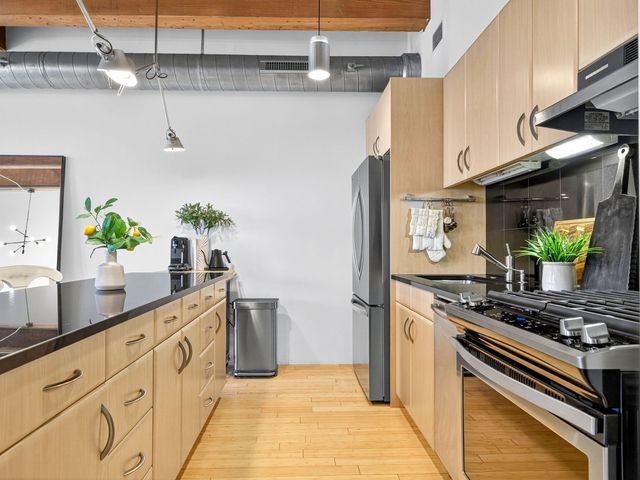 9 West Broadway 508, Boston, MA 02127