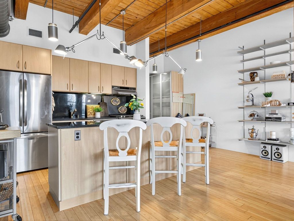 9 West Broadway 508, Boston, MA 02127