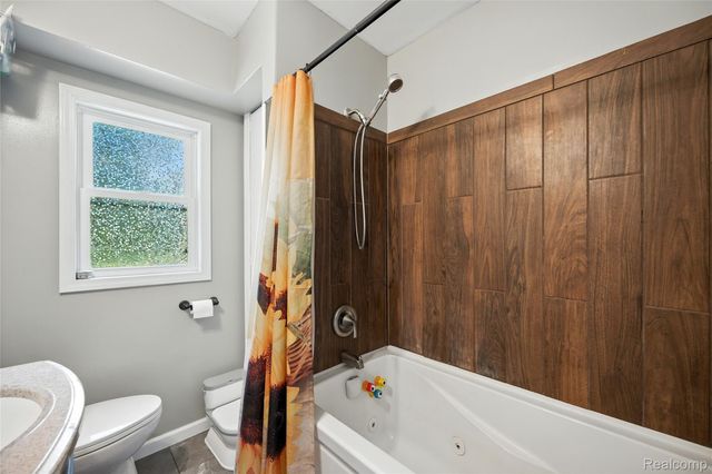 7604 Imlay City Road, Kenockee Township, MI 48006