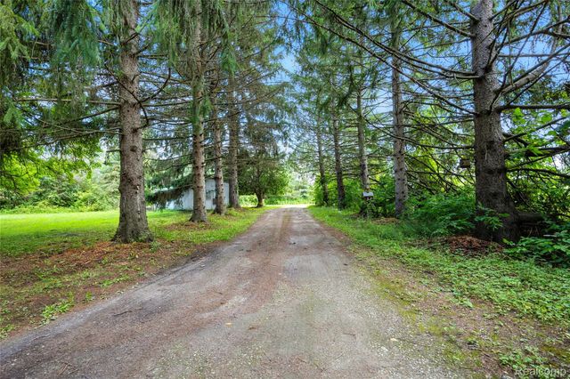 7604 Imlay City Road, Kenockee Township, MI 48006