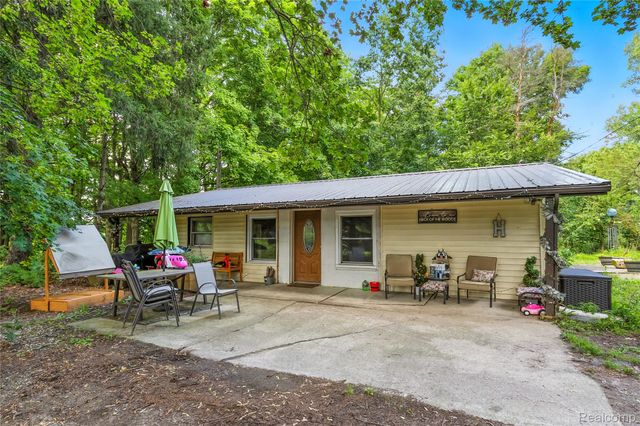 7604 Imlay City Road, Kenockee Township, MI 48006