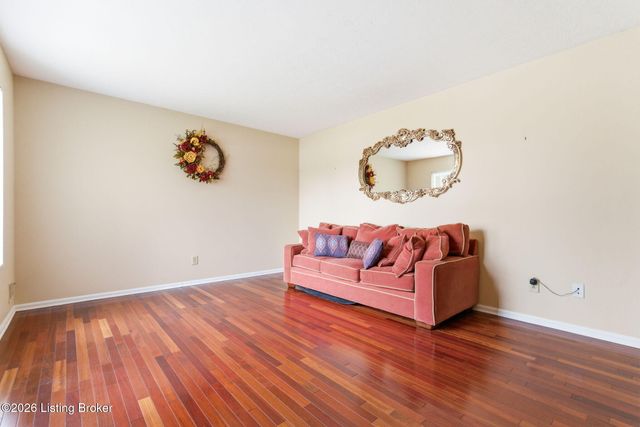 1518 Talmadge Way, Louisville, KY 40216