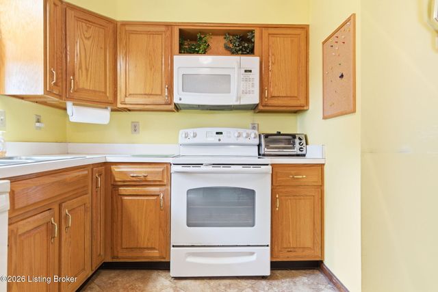 1518 Talmadge Way, Louisville, KY 40216