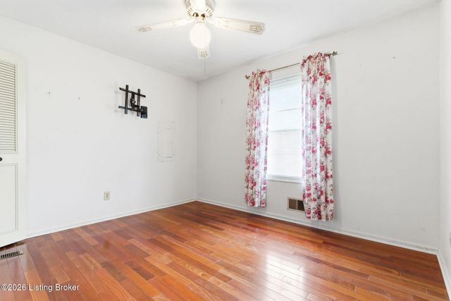 1518 Talmadge Way, Louisville, KY 40216