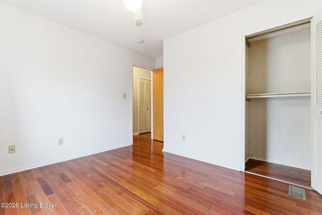 1518 Talmadge Way, Louisville, KY 40216