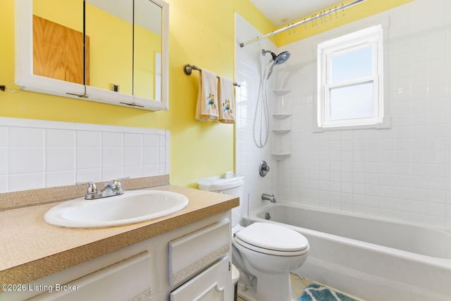 1518 Talmadge Way, Louisville, KY 40216