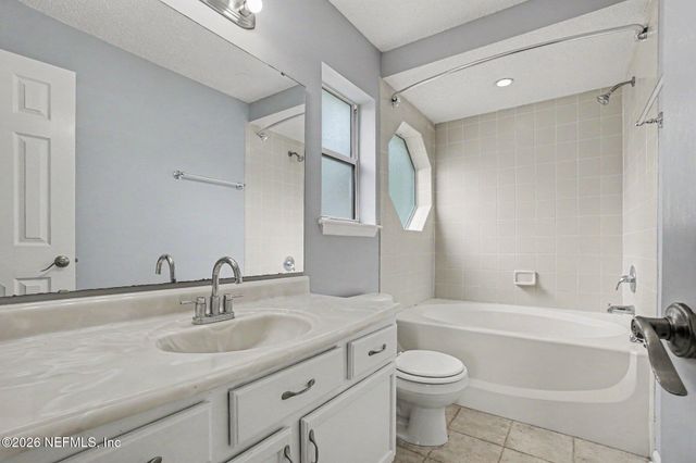 11120 TIVERTON Court, Jacksonville, FL 32246