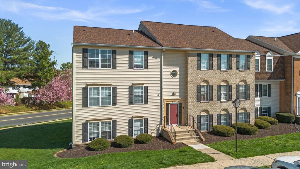 Image 1 of property listing at 1401 KEY PKWY #102, Frederick, MD 21702