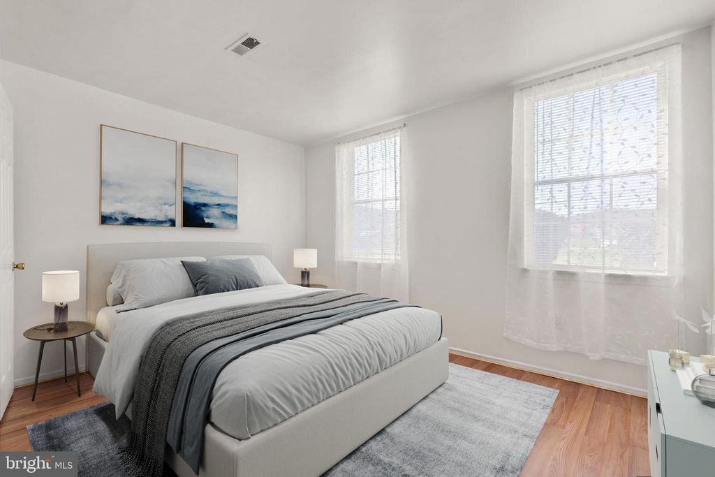 Image 16 of property listing at 1401 KEY PKWY #102, Frederick, MD 21702