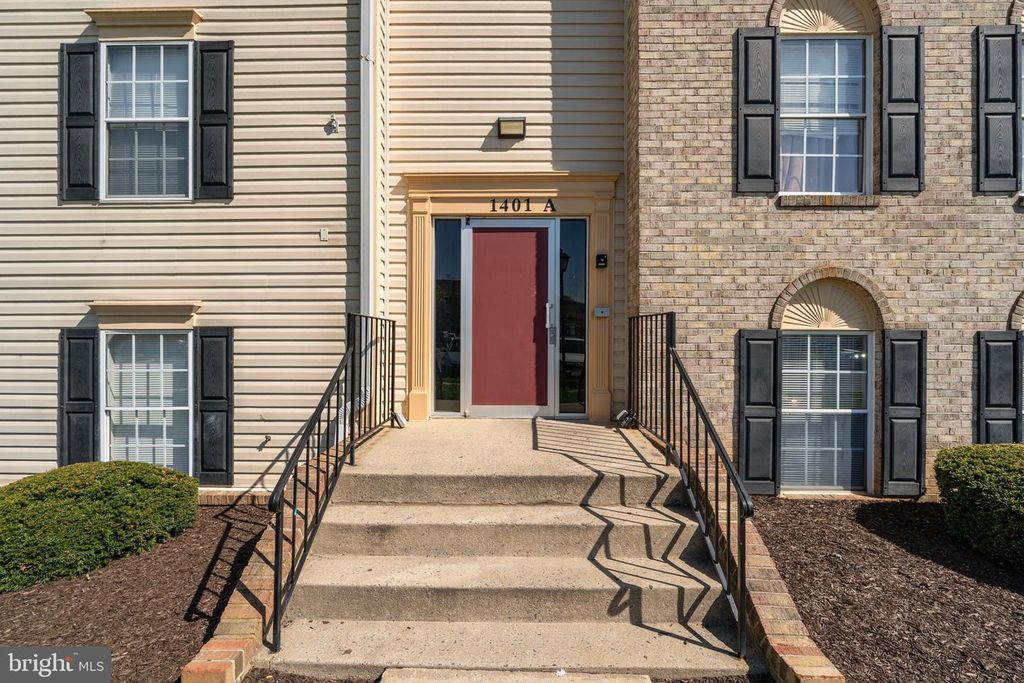 Image 3 of property listing at 1401 KEY PKWY #102, Frederick, MD 21702