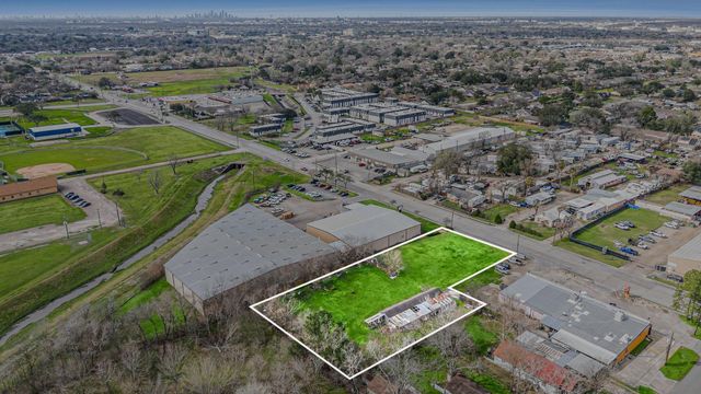 2412 Pasadena Boulevard, Pasadena, TX 77502