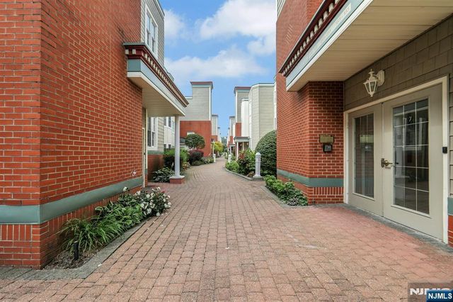 155 The Promenade, Edgewater, NJ 07020