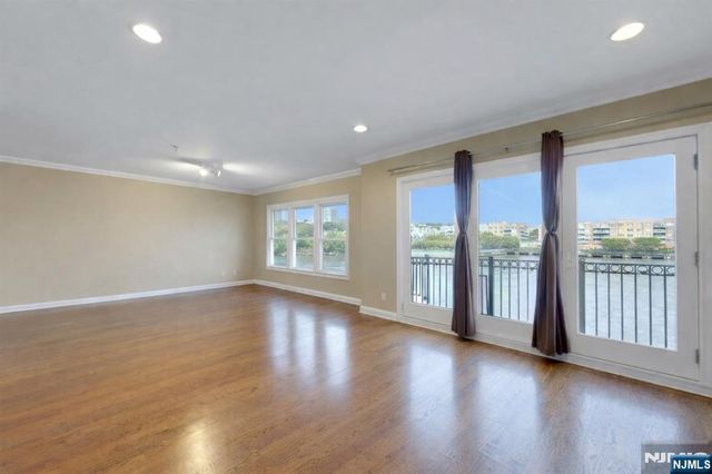 155 The Promenade, Edgewater, NJ 07020