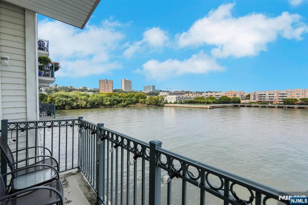 155 The Promenade, Edgewater, NJ 07020