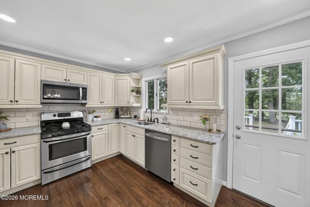 290 Riveredge Road, Tinton Falls, NJ 07724