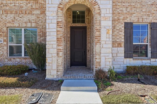 2714 Shelby Drive, Lewisville, TX 75067