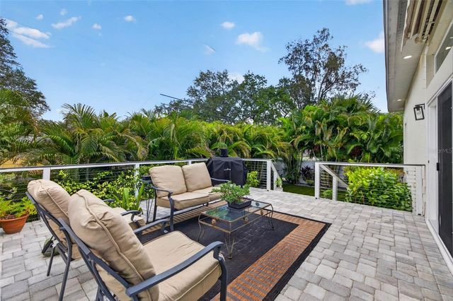 815 59TH AVENUE NE, St Petersburg, FL 33703