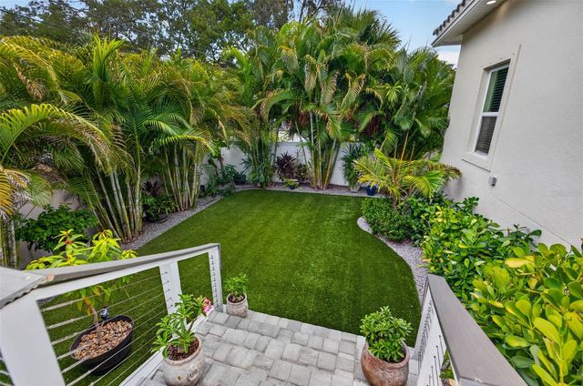 815 59TH AVENUE NE, St Petersburg, FL 33703