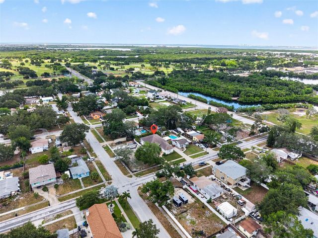 815 59TH AVENUE NE, St Petersburg, FL 33703