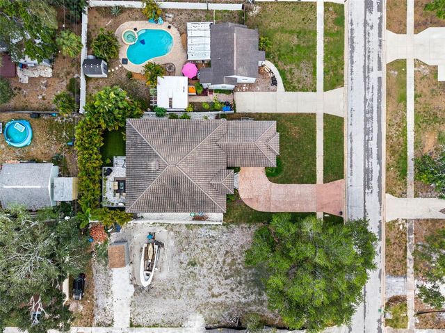 815 59TH AVENUE NE, St Petersburg, FL 33703