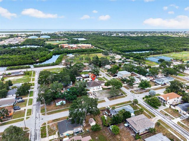 815 59TH AVENUE NE, St Petersburg, FL 33703