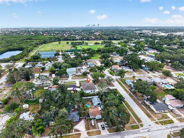 815 59TH AVENUE NE, St Petersburg, FL 33703
