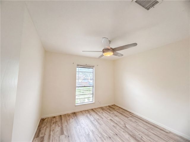3710 Kingston Dr, Corpus Christi, TX 78415