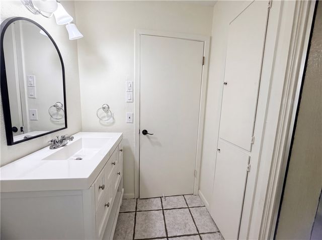3710 Kingston Dr, Corpus Christi, TX 78415