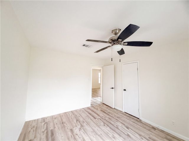 3710 Kingston Dr, Corpus Christi, TX 78415
