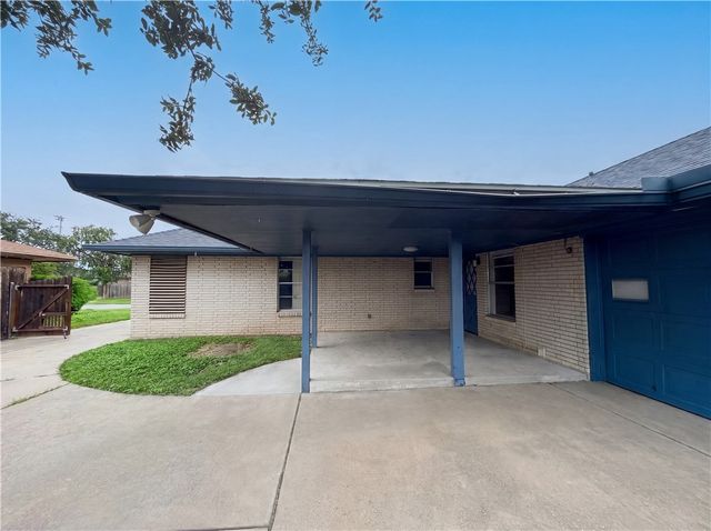 3710 Kingston Dr, Corpus Christi, TX 78415