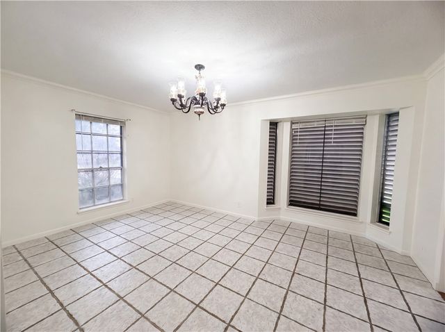 3710 Kingston Dr, Corpus Christi, TX 78415