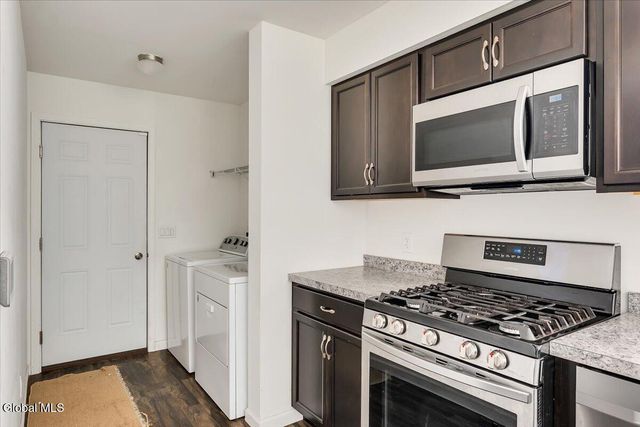 69 Log Woods Road, Pittstown, NY 12180