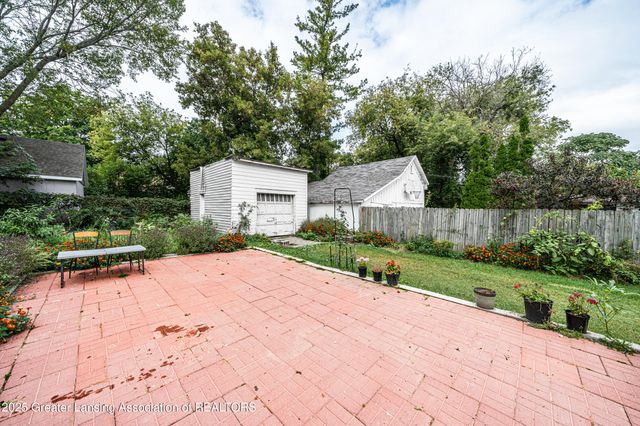 809 Seymour Avenue, Lansing, MI 48906