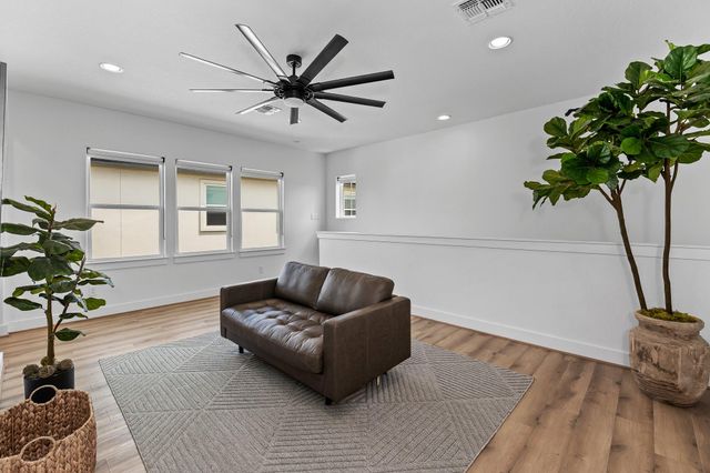 608 Tomichi TRL, Lakeway, TX 78738