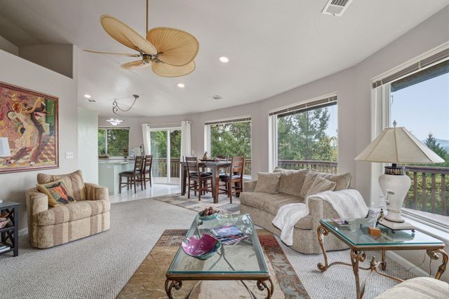 398 Madrone Ridge Drive, Grants Pass, OR 97527