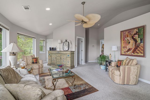 398 Madrone Ridge Drive, Grants Pass, OR 97527